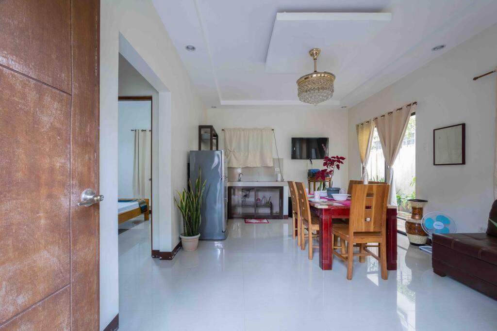 Four Bedroom Staycation House In Tagaytay Tagaytay City Exteriör bild